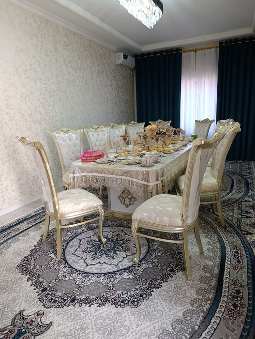 Koʻk terakda srochna yangi qurilgan uy sotiladi