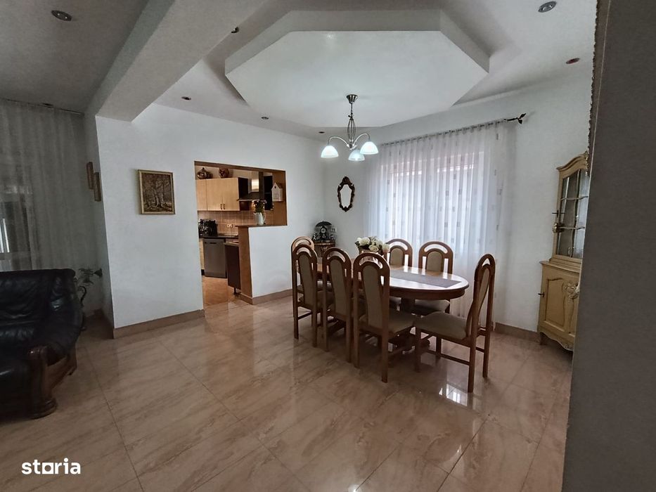 Casa 7 Camere 3 bai zona Fratelia Musicescu 430.000 euro