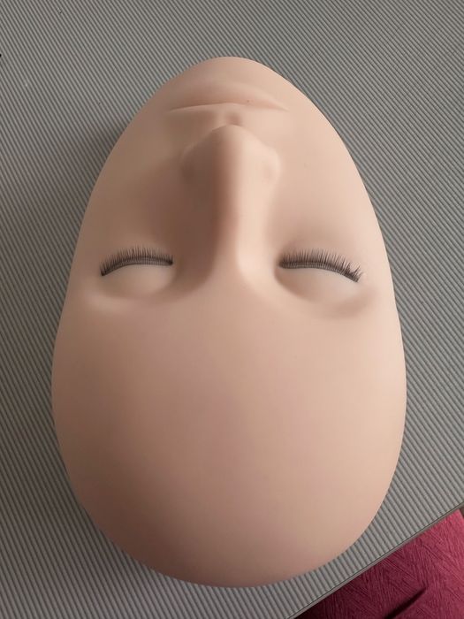 Маникен для наращивания ресниц