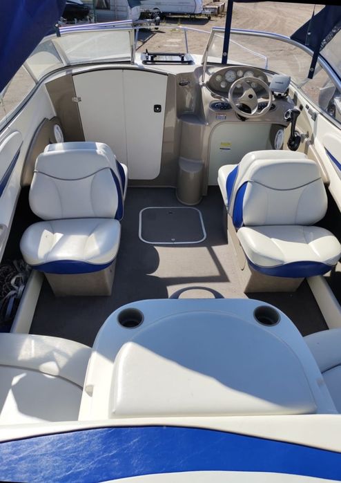 Продам катер Bayliner 212