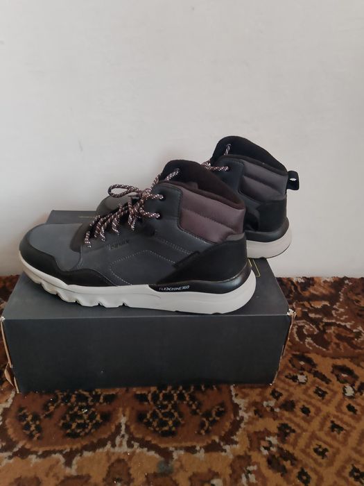 Кроссовки Demix новые