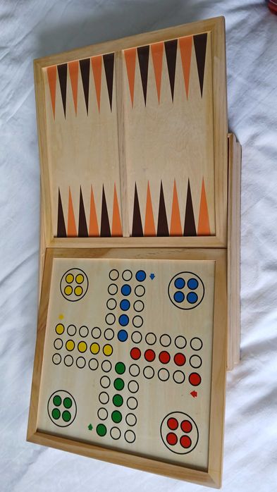 Sah, Table, Dame, Moara, Domino - set 10 jocuri in cutie din lemn