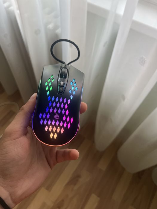 Vând mouse vortex