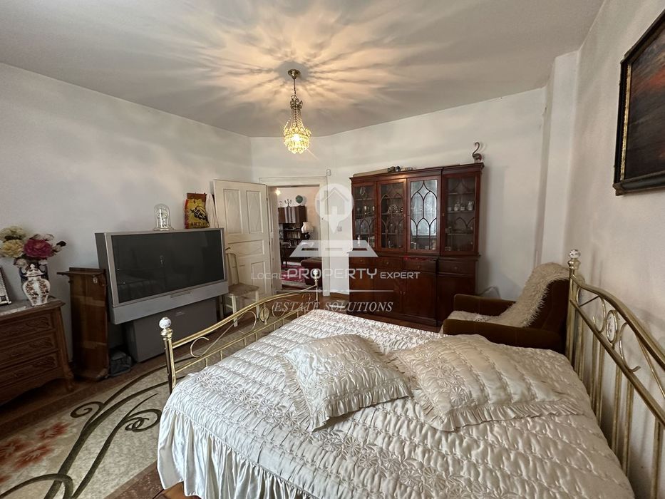 Продава се Къща в Разлог - 375 кв.м за 931 €/кв.м - Снимка #7