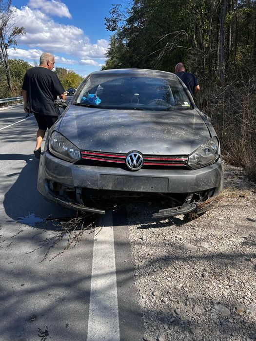 Продавам Golf 6 на части или цяла