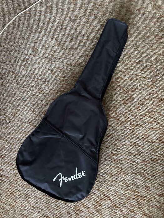 Акустична китара ,,Fender"
