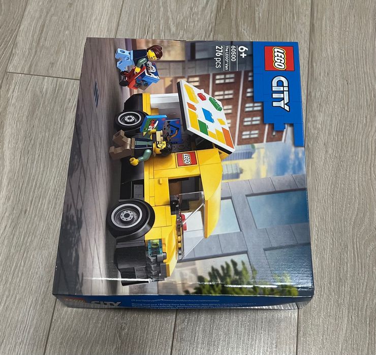 The Lego Van 60500