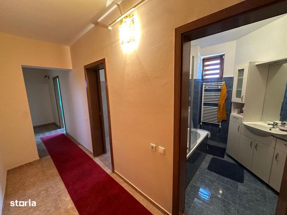 Vanzare- Apartament cu 2 camere, decomandat, etajul 1
