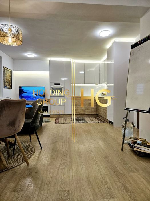 Продава се Тристаен апартамент в Варна, Гръцка махала - 128 кв.м за 2602 €/кв.м - Снимка #1