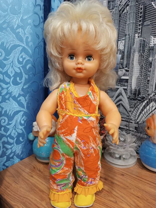 Продам кукол фабрика Весна.