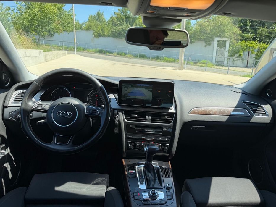 Audi A4 Sedan 2.0 TDI S tronic