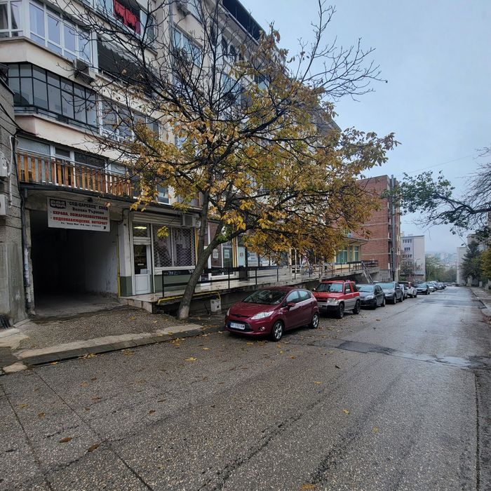 Дава се под наем Гараж / Паркомясто в Велико Търново, Колю Фичето - 20 кв.м за 84.15 € - Снимка #2