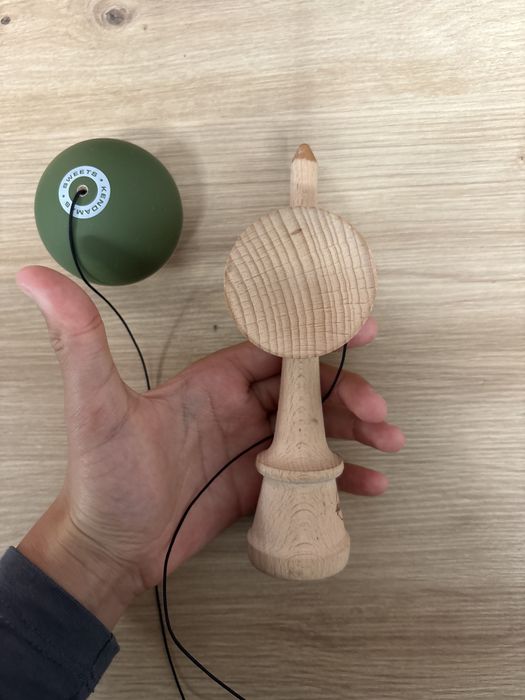 Kendama sweet broken shape