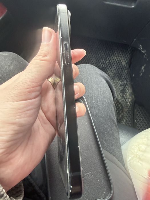 Продам айфон 15 черный цвет