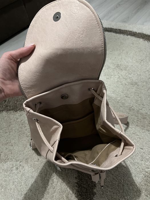 Продам рюкзак новый.