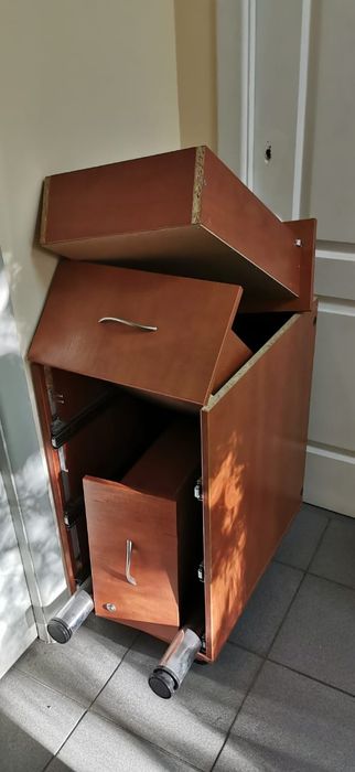 Угловой, офисный стол