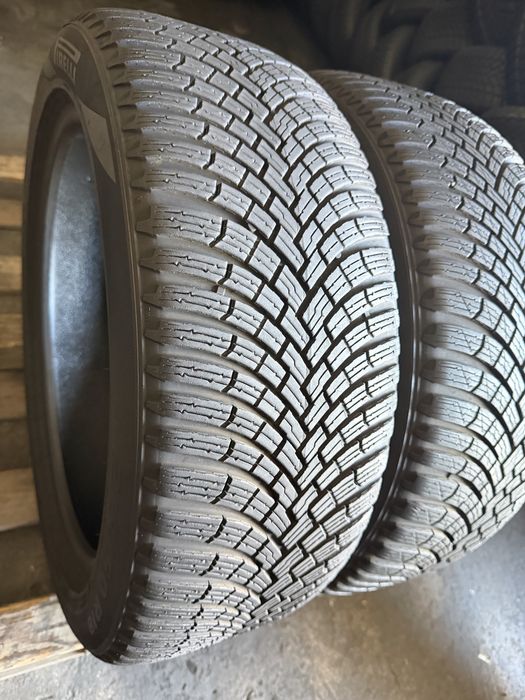 2 anvelope iarna 215/50/18 Pirelli DOT 2025!