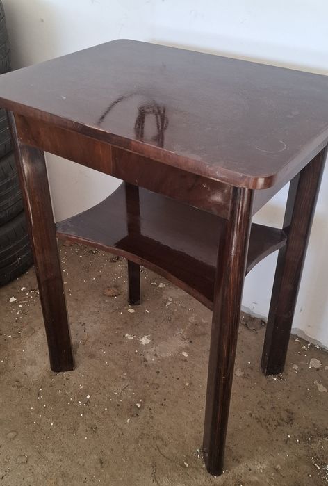 Vând consola din lemn masiv