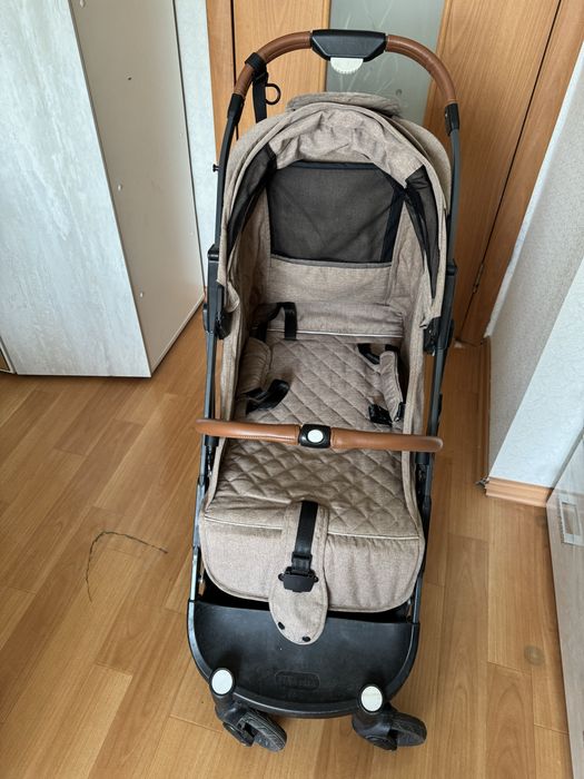 Коляска прогулочная