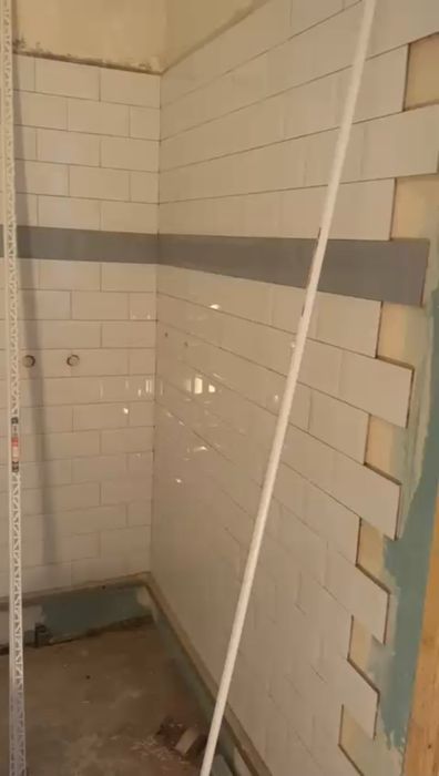 renovări complete / finisaje  / construcții