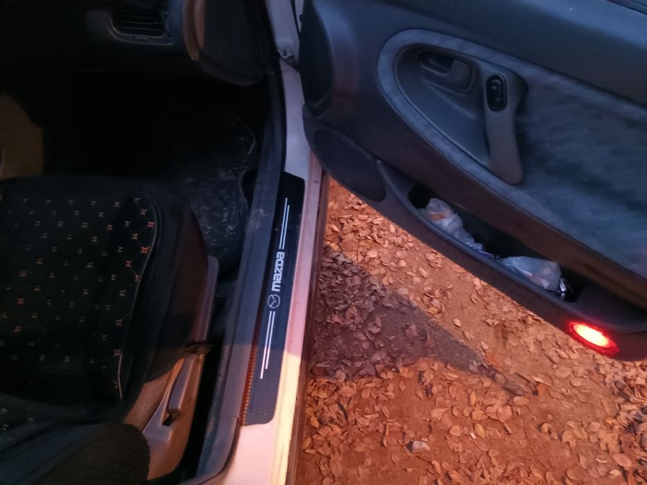 Мазда кронос 2,5