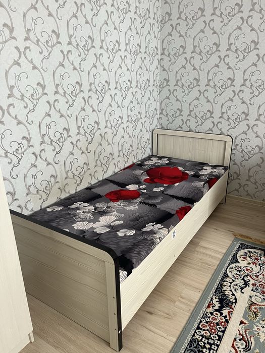 Кровать 2 штук.