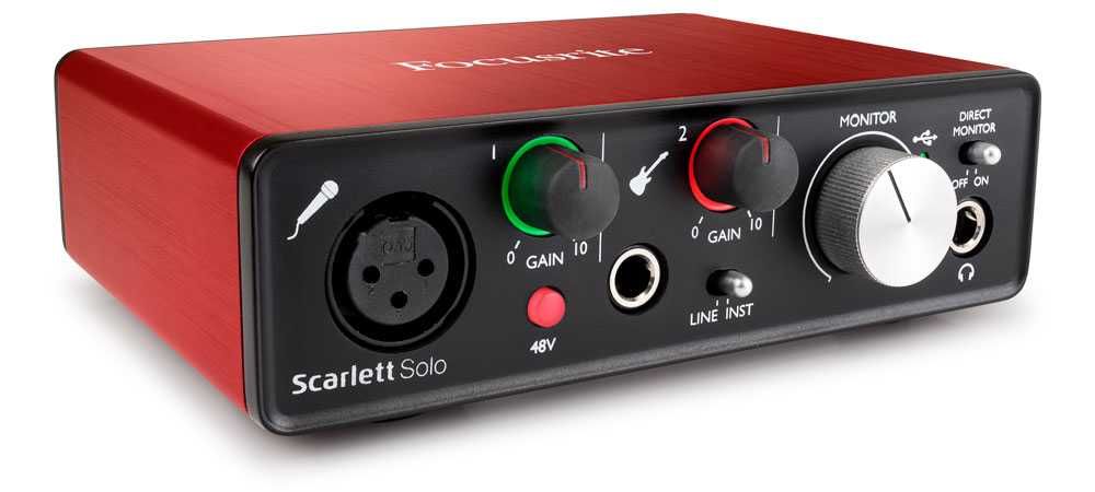 Presonus Eris E5+interfata audio Focusrite Scarlett