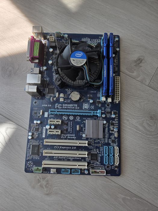 Kit Gigabyte GA-P61A-D3 LGA1155 + CPU Intel + 8GB HyperX Fury DDR3 1600MHz
Descriere