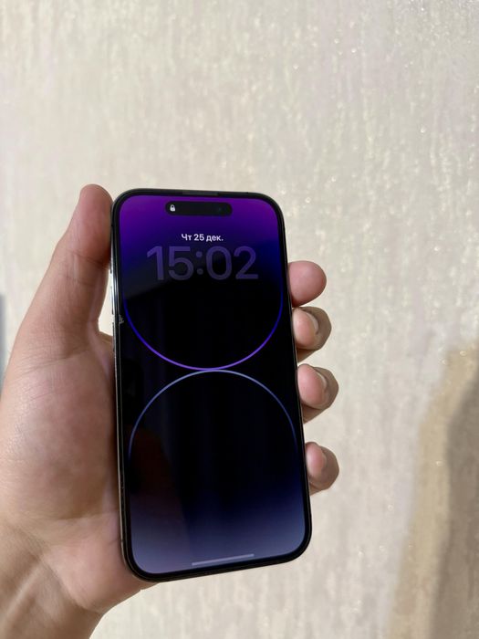 Продам IPhone 14 Pro.