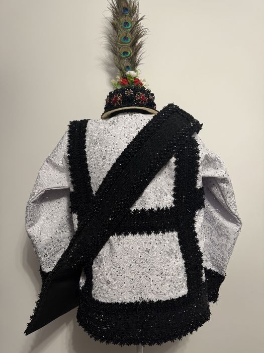 Costum de barbați oșenesc de vânzare