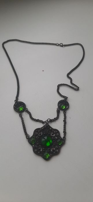 Продаётся брошь,колье