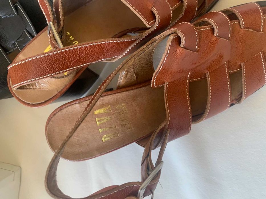 Продавам чисто нови италиански обувки естествена кожа 38 номер