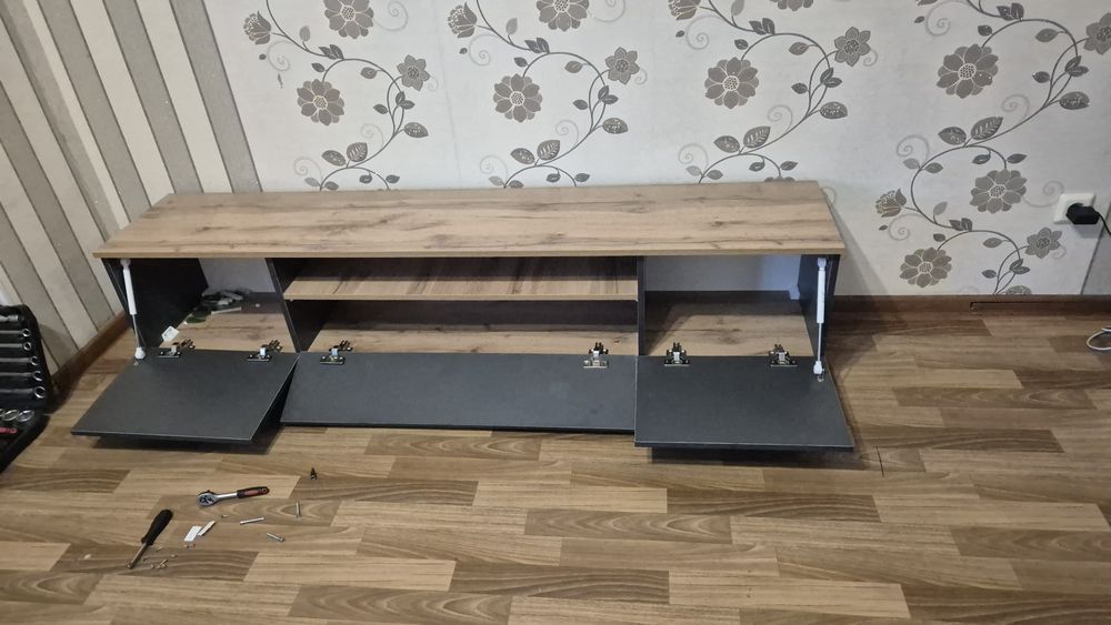 Тумба под телевизор