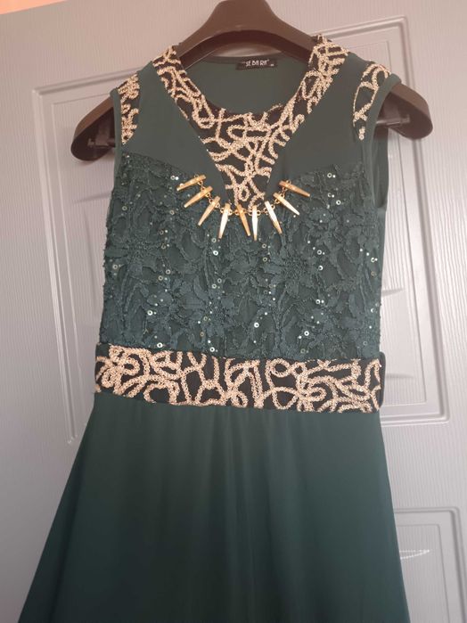 Официални роклички