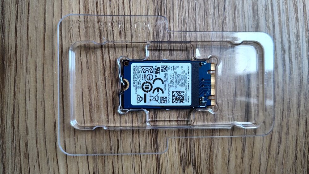 SSD Nvme 1TB teamgroup/ 128GB toshiba