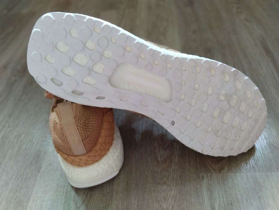 Adidas кроссовки