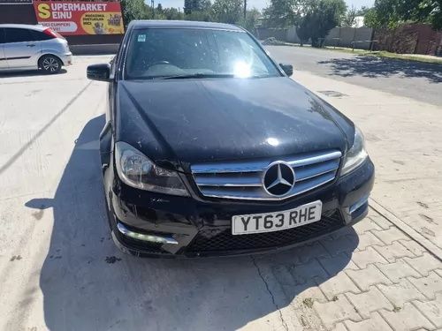 Dezmembrez Mercedes C class w204 facelift