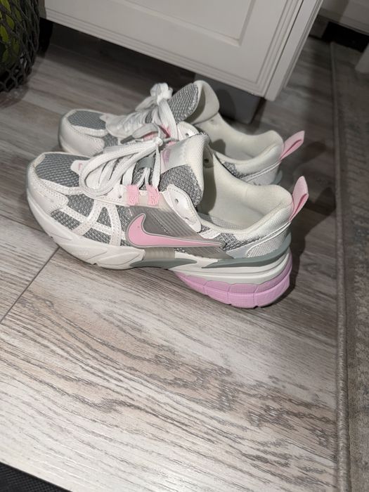 Оригинальные кроссовки nike