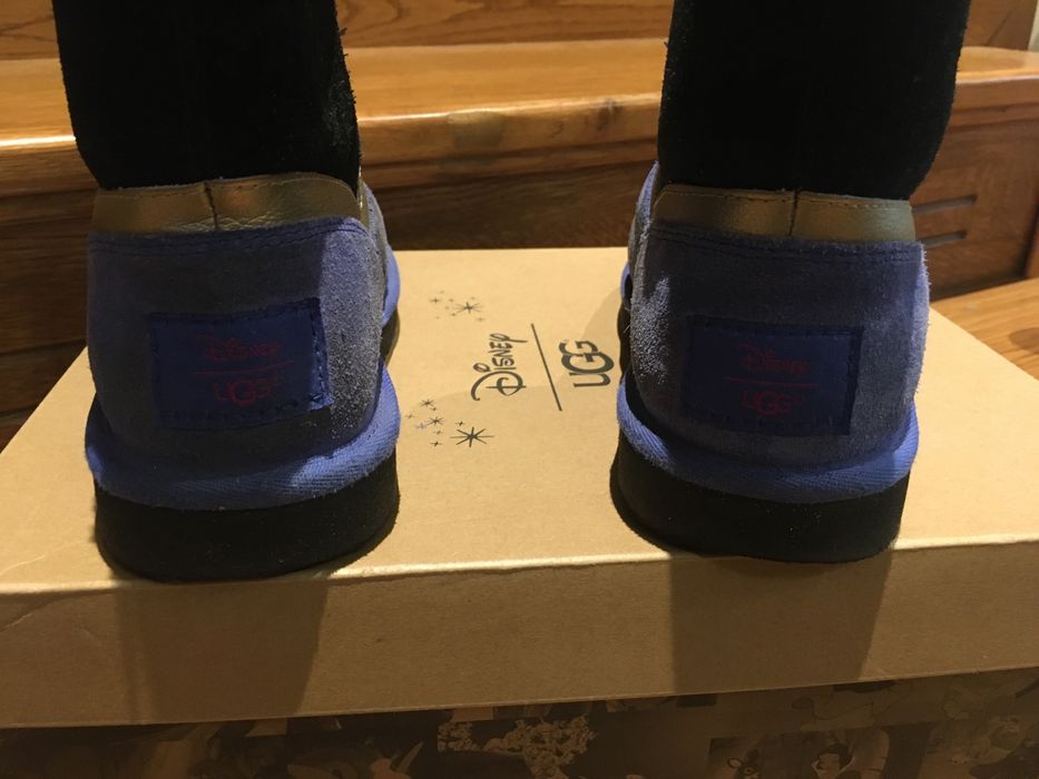 UGG Disney original marimea 33 model Frozen Ana