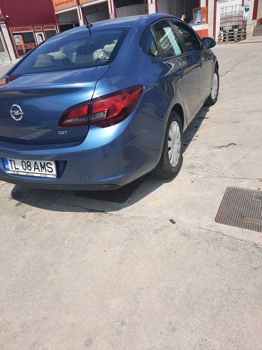 Vand Opel Astra J 2017