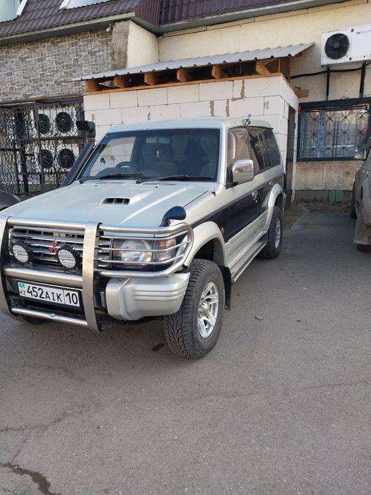 Продам мицубиси паджеро 2