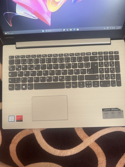 Laptop lenovo Foarte bun