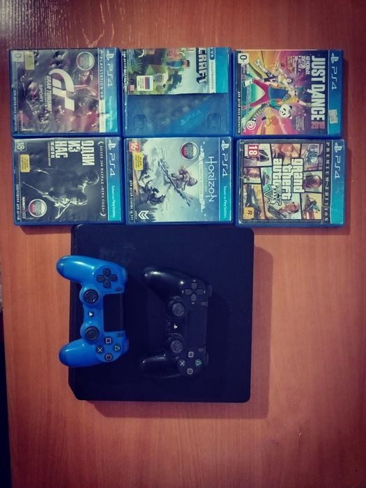 Продаёться PlayStation 4