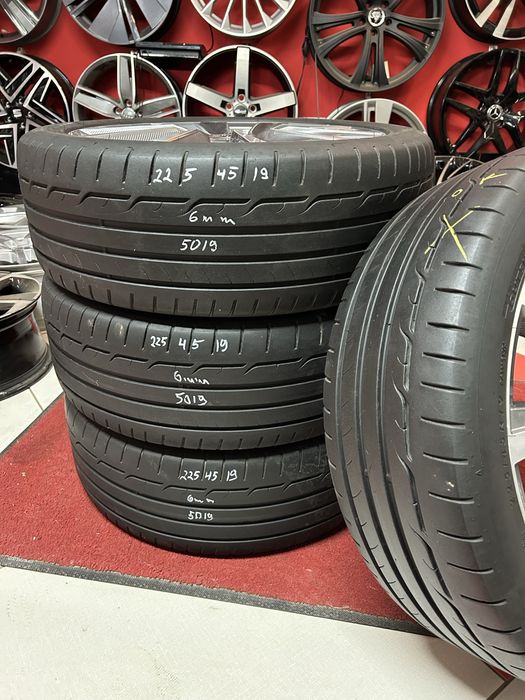 Джанти с Гуми 19 Цола 5х114.3 Nissan Qashqai Juke Renault Гуми 225/45/19 Dunlop
