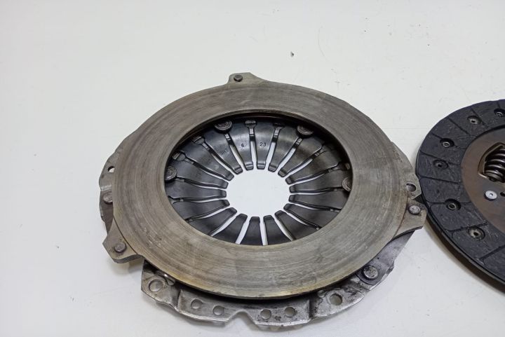 Kit ambreiaj  cu volanta 1.7dti,  5+1 3082297531 Opel Astra G