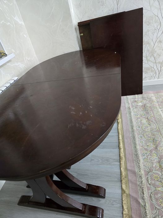 Продам стол и стулья