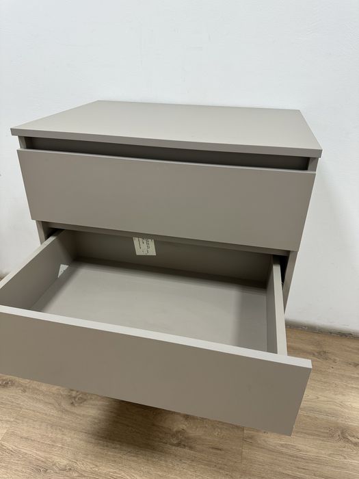 Комод серый, почти новый особо не пользовались