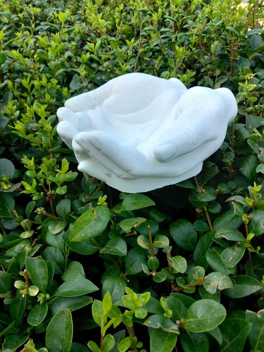 Бетонова фигурка-ръце