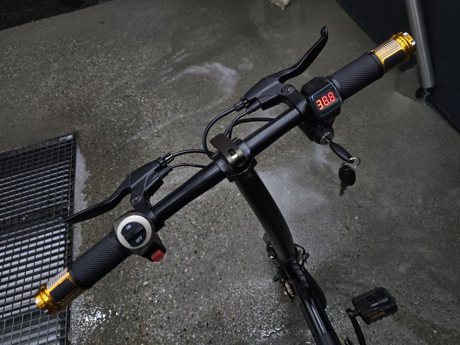 Bicicleta electrica foldabila Inmotion P2 Black, 350W

 5.00