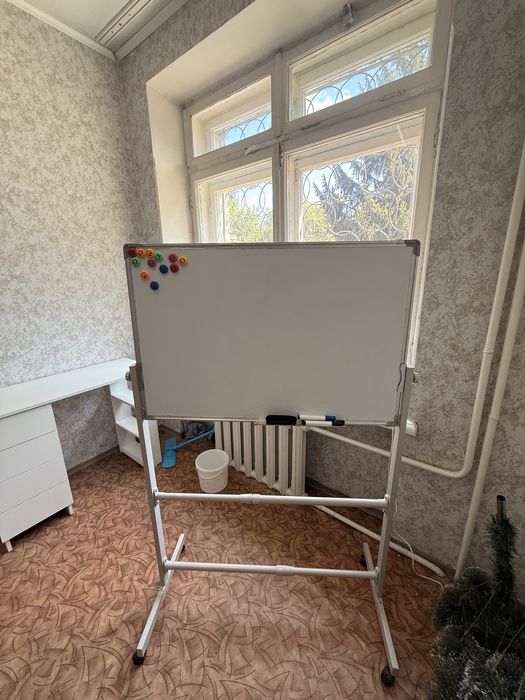Маркерная доска и меловая